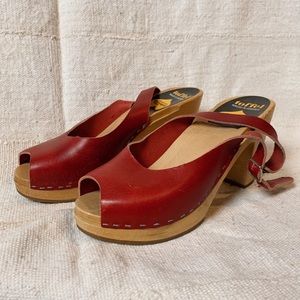 Swedish Hasbeens Red Leather Heel / 38